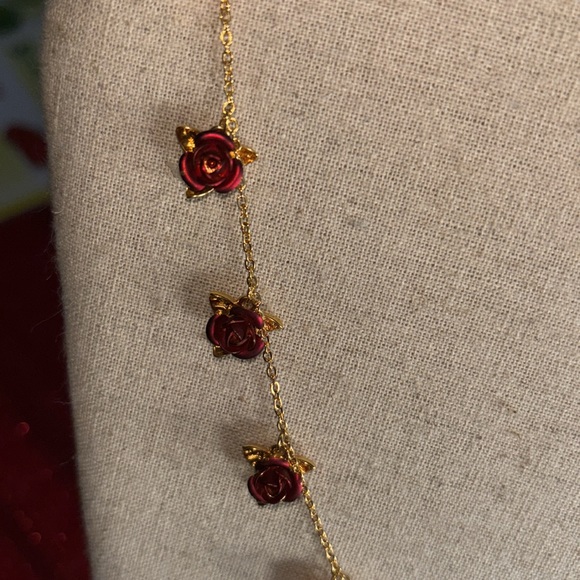 12 red roses necklace. Costume jewelry extended change option to 10in EUC - Picture 5 of 9
